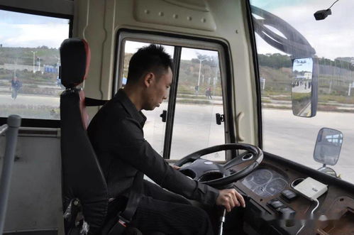 昭通市大客車駕駛員專業(yè)技能培訓(xùn)暨技能大賽圓滿落幕 24名駕駛員賽場(chǎng)角逐展風(fēng)采